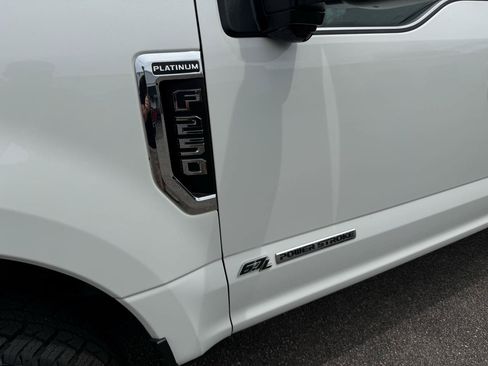 Used 2021 Ford F250 Platinum w/ Snow Plow Prep Package AWD/4WD image 5