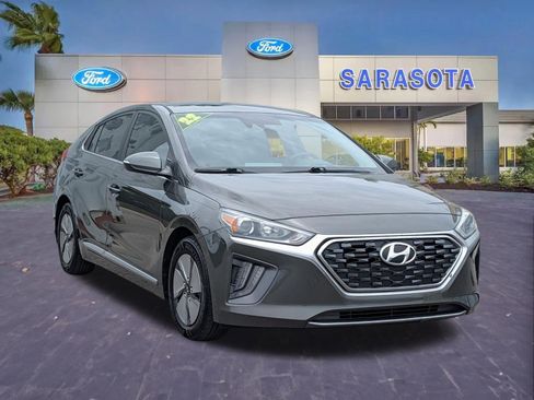 Used 2022 Hyundai Ioniq SE FWD image 1