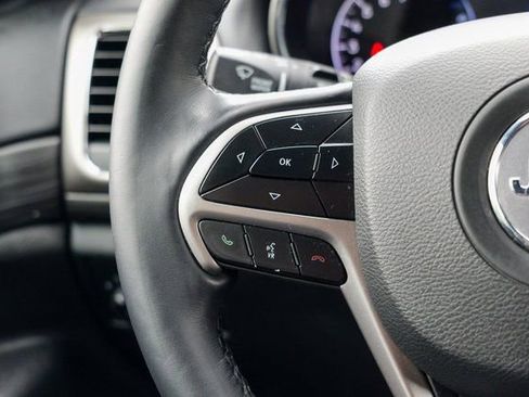 Used 2022 Jeep Grand Cherokee Laredo X image 39