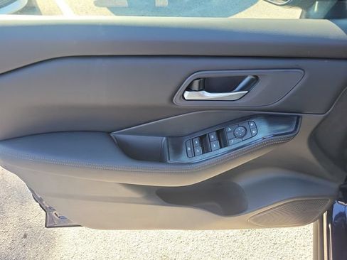 New 2026 Nissan Rogue SV FWD image 17