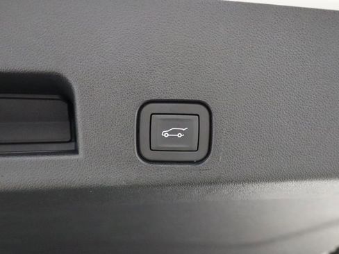 Used 2025 GMC Acadia Denali w/ Super Cruise Package image 23