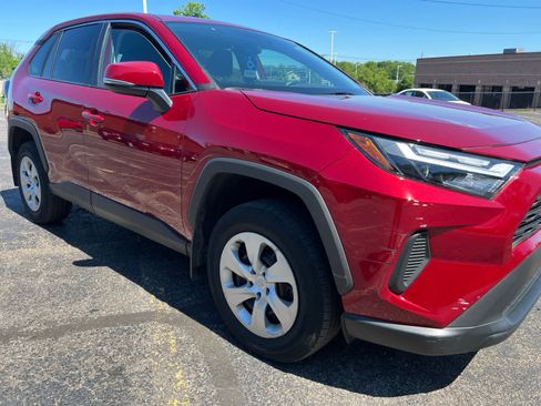 Used 2023 Toyota RAV4 LE AWD/4WD image 2
