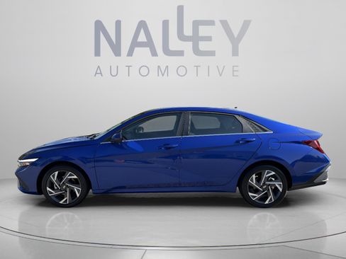 Used 2025 Hyundai Elantra SEL FWD image 3