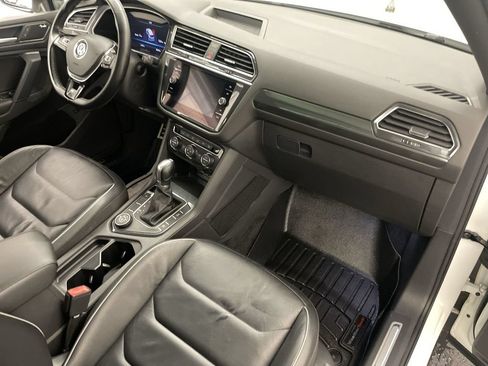 Used 2019 Volkswagen Tiguan SEL Premium R-Line AWD/4WD image 24