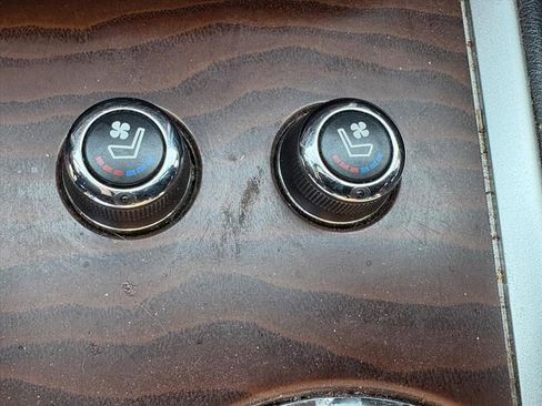 Used 2019 Nissan Pathfinder Platinum AWD/4WD image 12