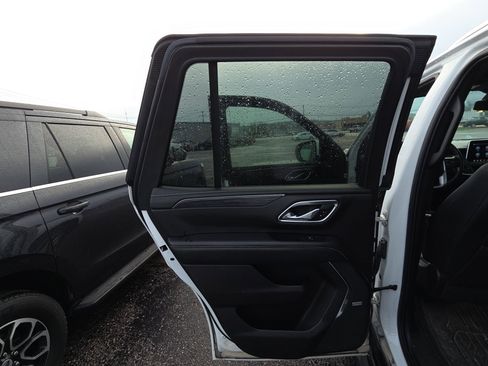 Used 2021 GMC Yukon SLT w/ SLT Luxury Plus Package image 12