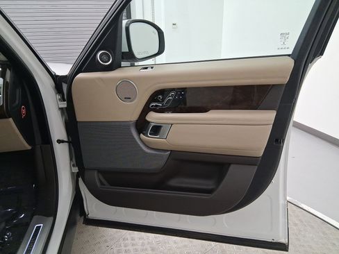 Used 2018 Land Rover Range Rover Long Wheelbase Supercharged image 35