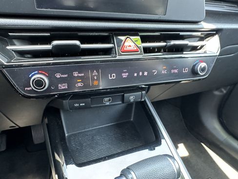 Certified 2023 Kia Niro LX FWD image 29