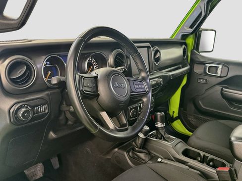 Used 2021 Jeep Wrangler Unlimited Sport AWD/4WD image 18
