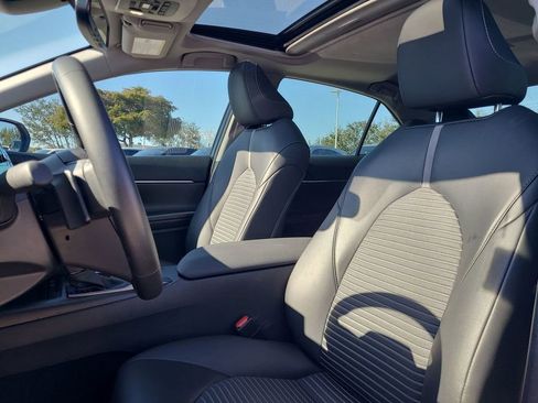 Used 2024 Toyota Camry SE image 28