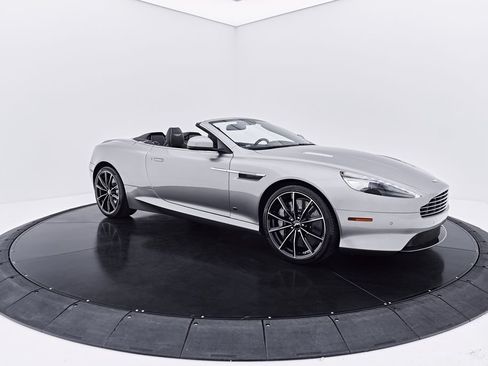 Used 2016 Aston Martin DB9 GT RWD image 29