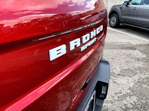 Used 2022 Ford Bronco Sport Outer Banks w/ Tech Package AWD/4WD image 12