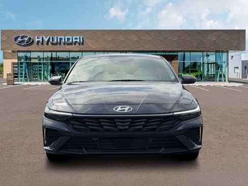 New 2026 Hyundai Elantra Limited FWD image 12