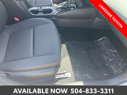 Used 2025 Toyota Corolla LE FWD image 16