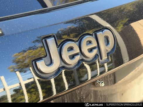 Used 2019 Jeep Grand Cherokee Limited X AWD/4WD image 9
