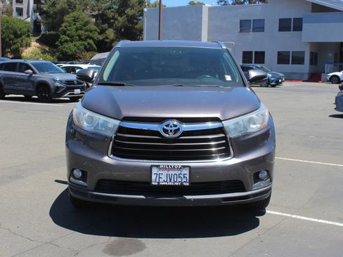 Used 2014 Toyota Highlander Limited FWD image 4