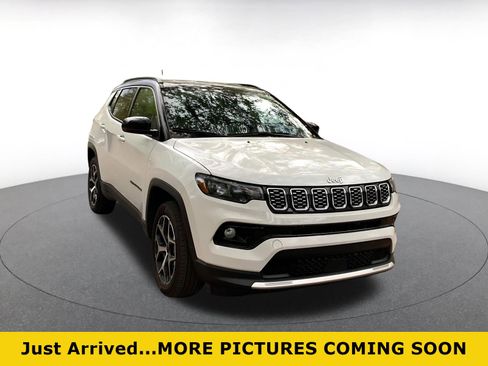 Used 2025 Jeep Compass Limited image 1