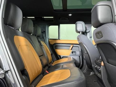 Used 2022 Land Rover Defender 110 X AWD/4WD image 29