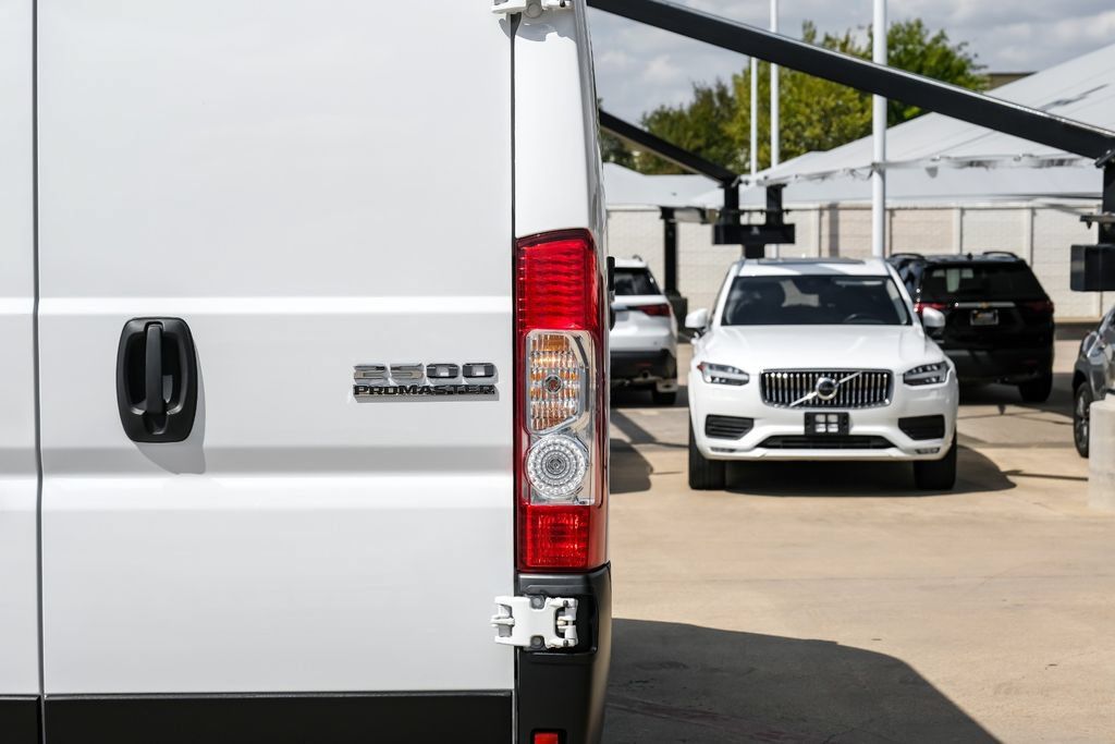 Used 2025 RAM ProMaster 2500 w/ Convenience Group FWD image 43
