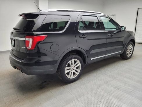 Used 2018 Ford Explorer XLT w/ Equipment Group 201A image 10