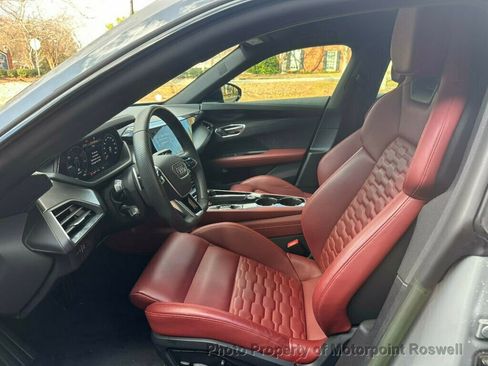 Used 2023 Audi e-tron GT Premium Plus w/ Performance Package image 8