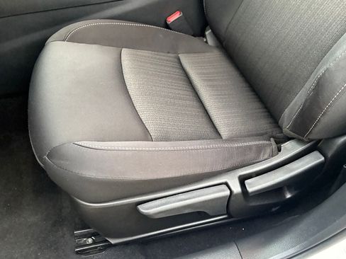 Used 2025 Nissan Altima 2.5 S FWD image 32