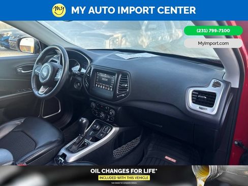 Used 2018 Jeep Compass Latitude w/ Popular Equipment Group AWD/4WD image 25