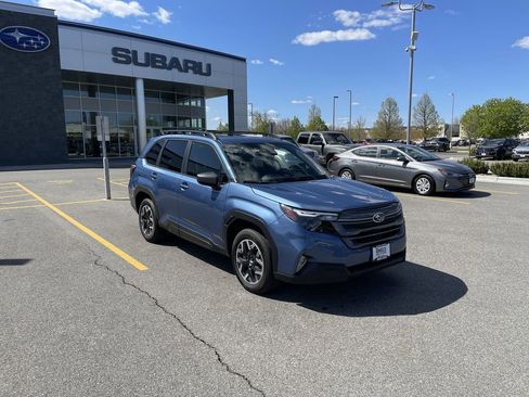 Certified 2025 Subaru Forester Premium AWD/4WD image 12