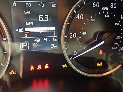 New 2025 Nissan Versa S w/ Trunk Package image 17