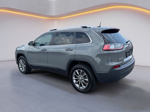 Used 2020 Jeep Cherokee Latitude Plus AWD/4WD image 5