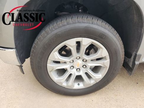 Used 2025 Chevrolet Silverado 1500 LTZ image 12