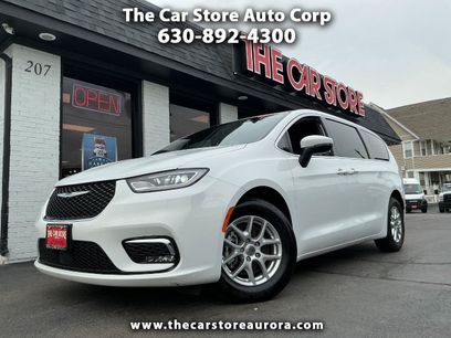 Used 2023 Chrysler Pacifica Touring