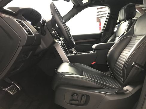 Used 2022 Land Rover Discovery S R-Dynamic image 7