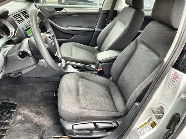 Used 2015 Volkswagen Jetta SE FWD image 21