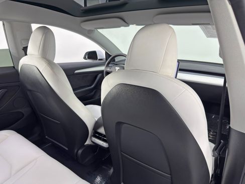 Used 2021 Tesla Model 3 Performance image 36