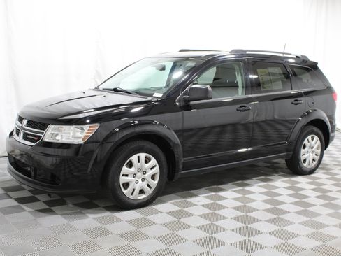 Used 2020 Dodge Journey SE w/ SE Popular Equipment Group FWD image 7