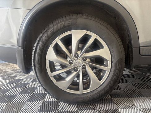 Used 2015 Nissan Rogue SL FWD image 26