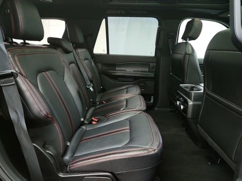 Used 2019 Ford Expedition Limited w/ Equipment Group 303A AWD/4WD image 34