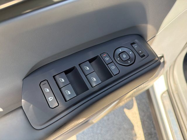 New 2026 Kia EV9 Land w/ Nightfall Edition Package AWD/4WD image 17