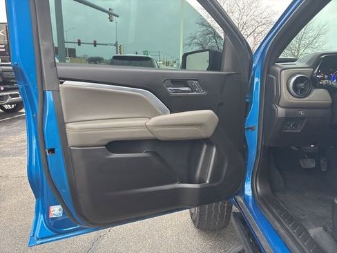 Used 2023 Chevrolet Colorado ZR2 w/ ZR2 Convenience Package III image 13