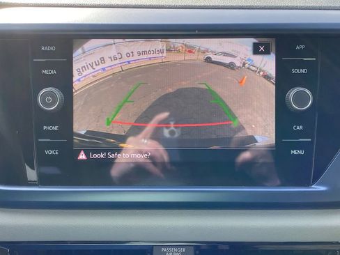 Used 2022 Volkswagen Taos SE FWD image 29