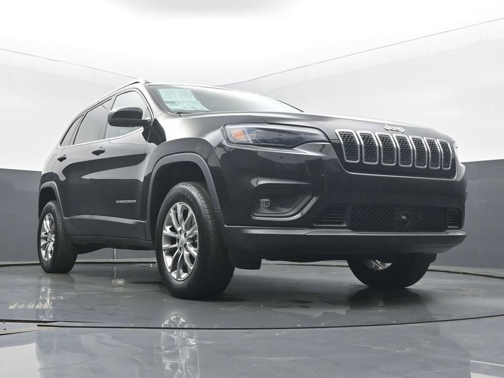 Used 2021 Jeep Cherokee Latitude Lux w/ Sun & Sound Group AWD/4WD image 56