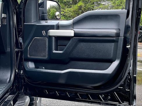 Used 2017 Ford F150 Lariat w/ Equipment Group 502A Luxury AWD/4WD image 23