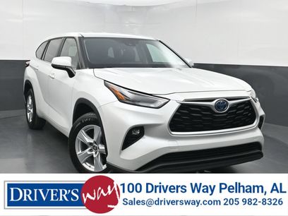 Used 2023 Toyota Highlander LE