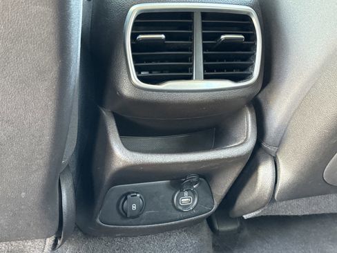 Used 2020 Hyundai Santa Fe SEL w/ Convenience Package FWD image 14