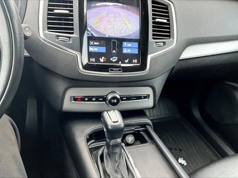 Used 2021 Volvo XC90 T5 Momentum w/ Protection Package Premier image 29