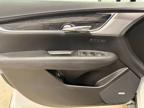 Used 2022 Cadillac XT5 Premium Luxury w/ Technology Package FWD image 24