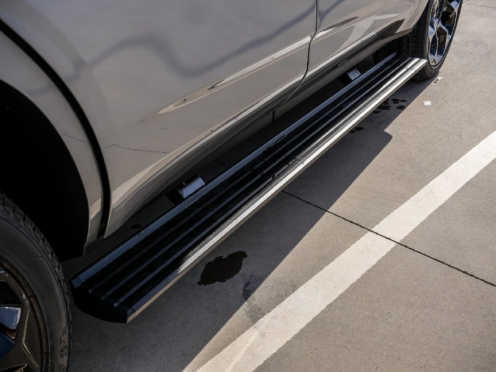New 2026 Chevrolet Tahoe High Country AWD/4WD image 11