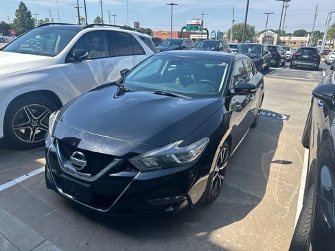 Used 2018 Nissan Maxima Platinum FWD image 1