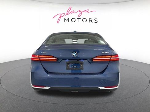 Used 2026 BMW 530i xDrive w/ Premium Package AWD/4WD image 5